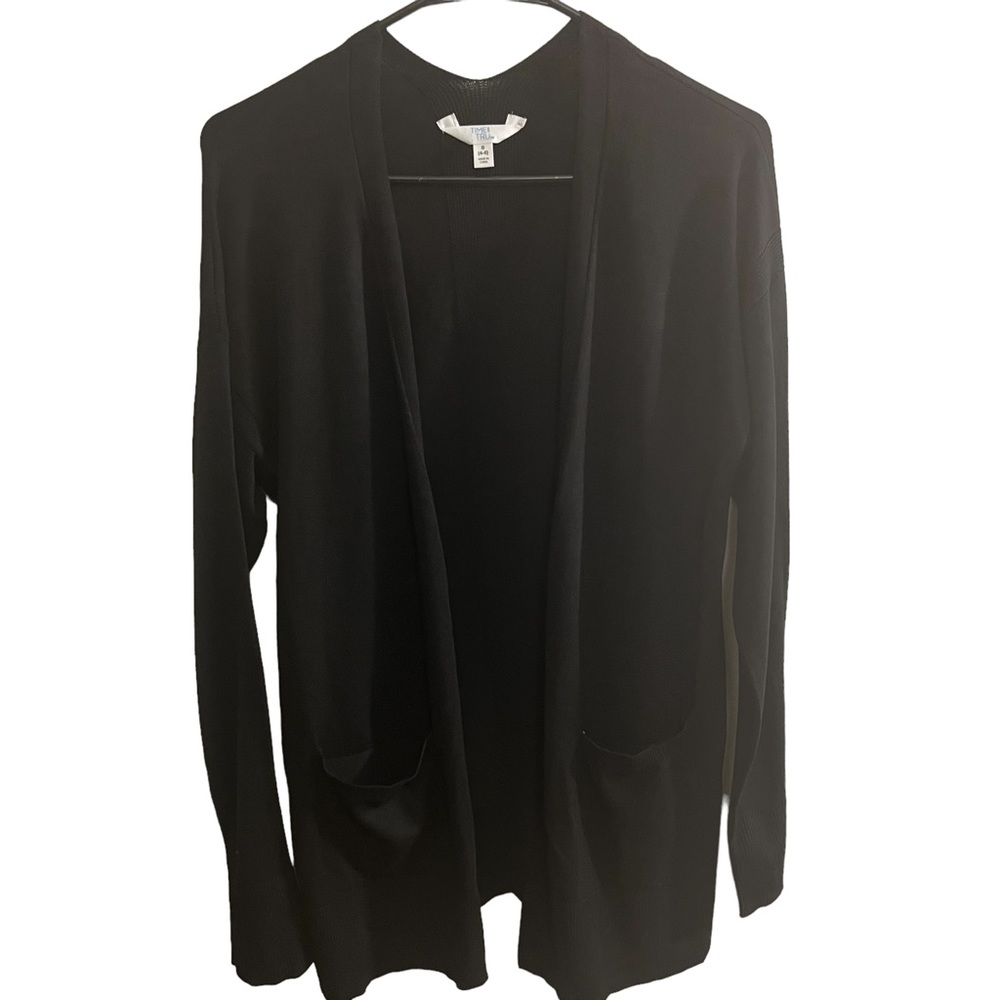 Black cardigan with square pockets